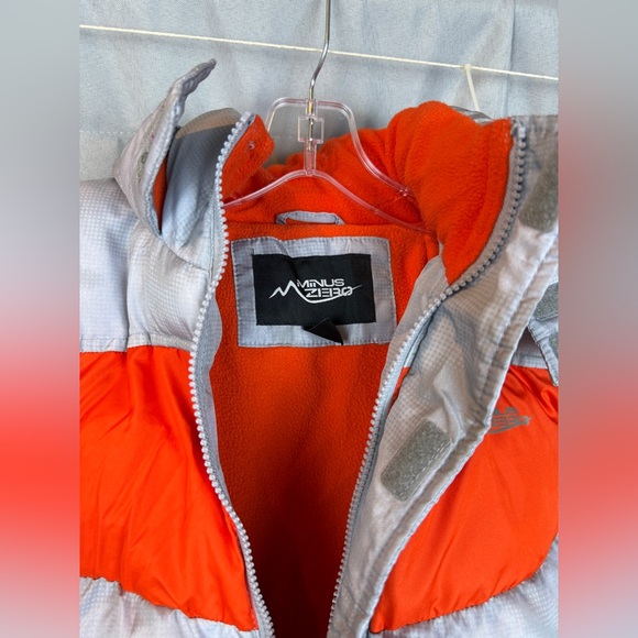 Minus Zero Silver Camo Hooded Puffer Coat- Size Small (8) - Picture 6 of 9